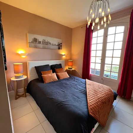 Villa * Agonges